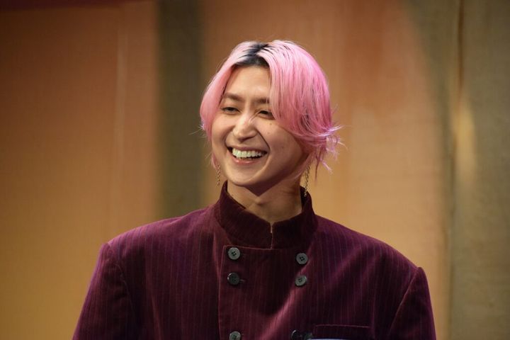 Snow Manの佐久間大介さん（33）が30日、東京都内で行われたアニメ映画「白蛇：浮生～巡りめぐる運命の赤い糸～」（チェン・ジエンシー、リー・ジアカイ両監督）の初日舞台あいさつにダブル主演の声優、三森すずこさん（39）とともに出席しました。