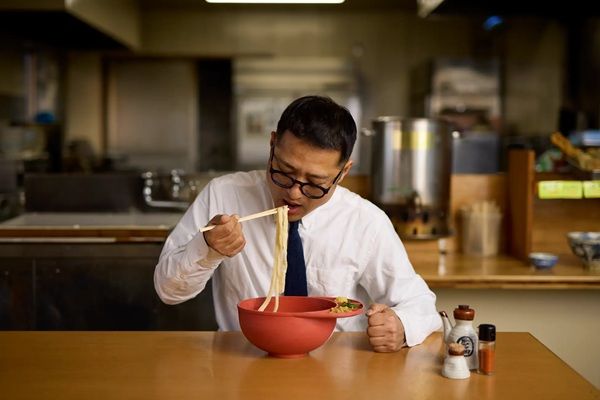 広島東洋カープのライセンスグッズ、うどんヘルメットとわんこヘルメットが登場！