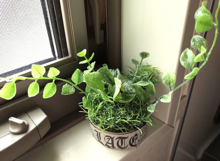 ミルク缶が家じゅうで使える♡つい放置しがちな〈空き缶〉を100均で生まれ変わらせてみた