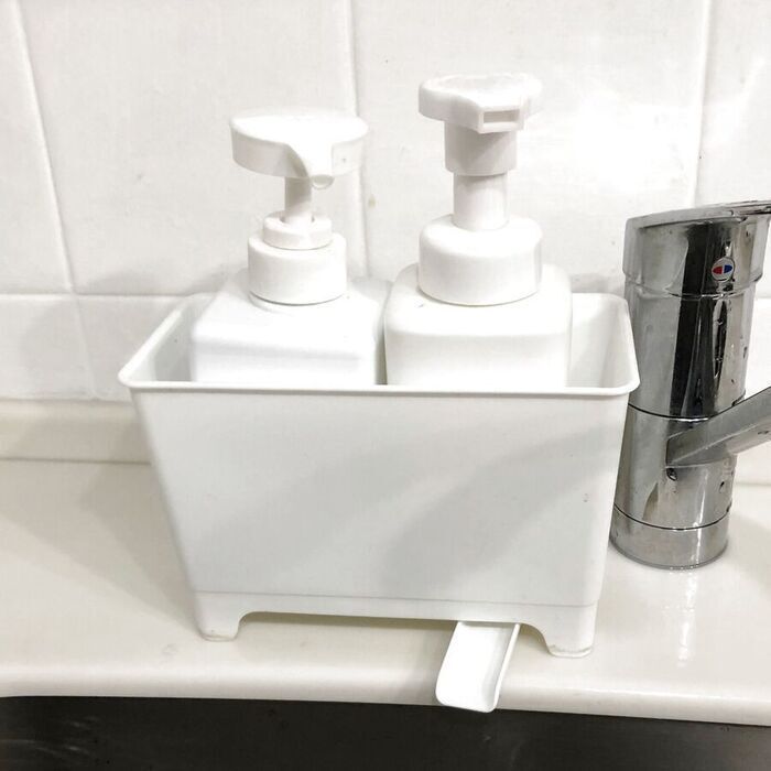 キッチンの『洗剤置き』を100均アイテムで代用したら、水回りの不便がスッキリ解消♪