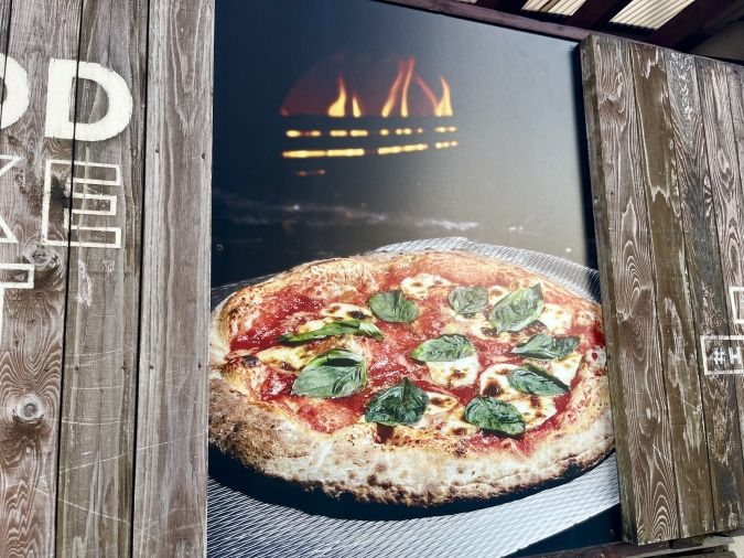 ピザ酒場cleson（クレソン）看板