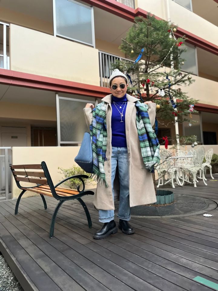 加藤理恵さんの青コーデ