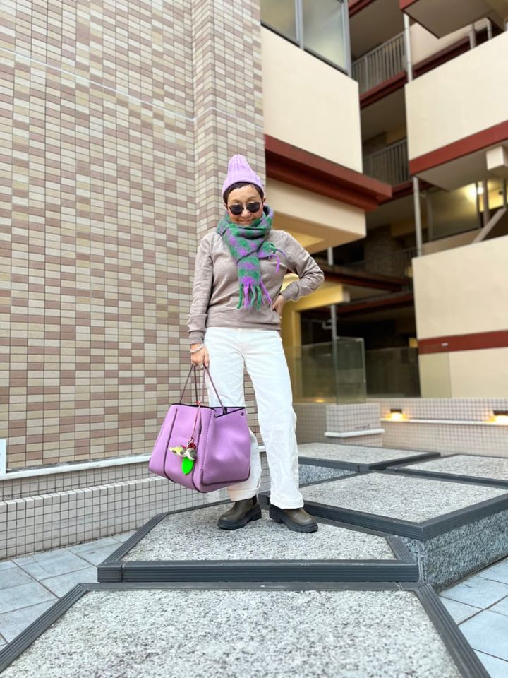 加藤理恵さんの紫コーデ