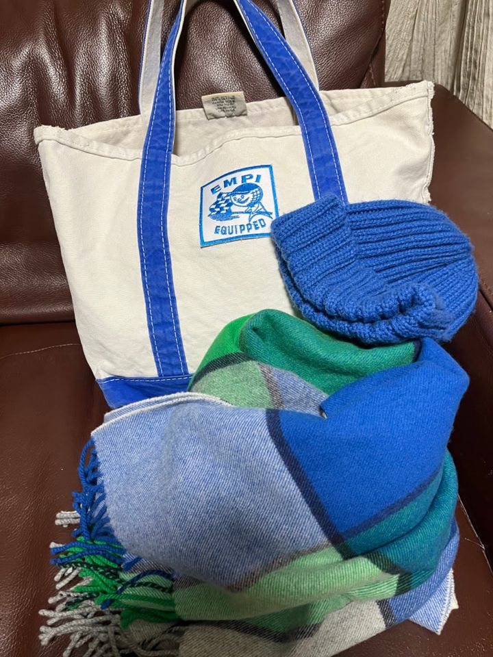 加藤理恵さんの青コーデ