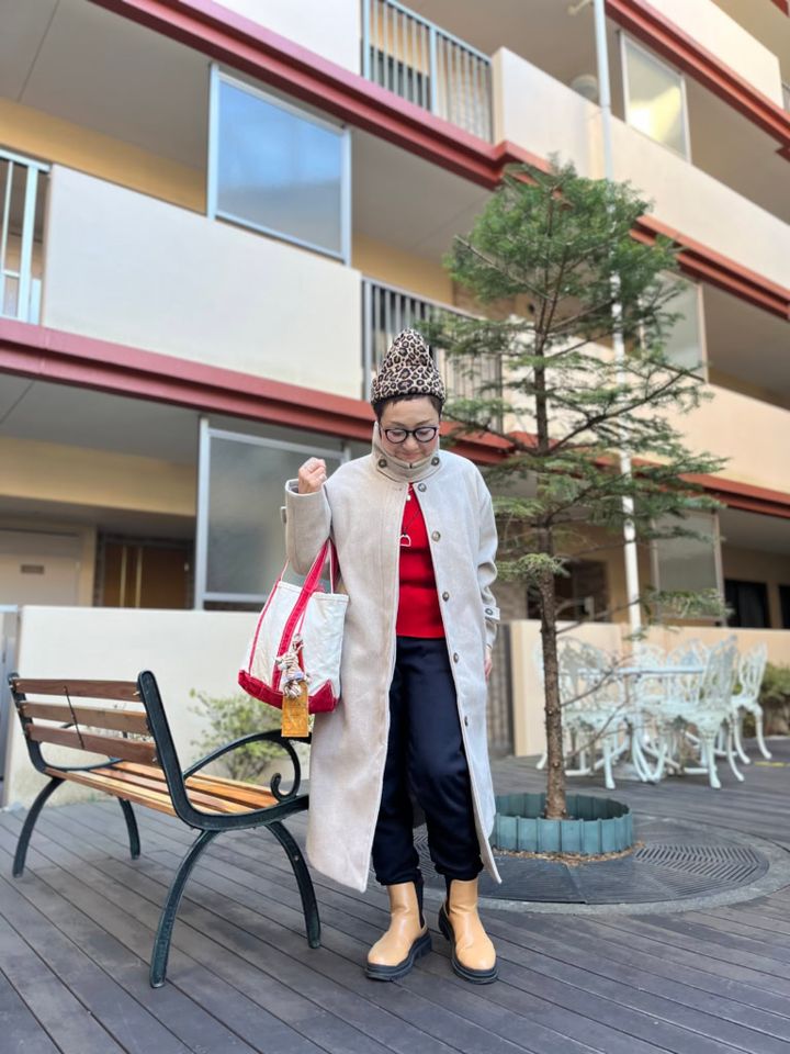 加藤理恵さんの赤コーデ