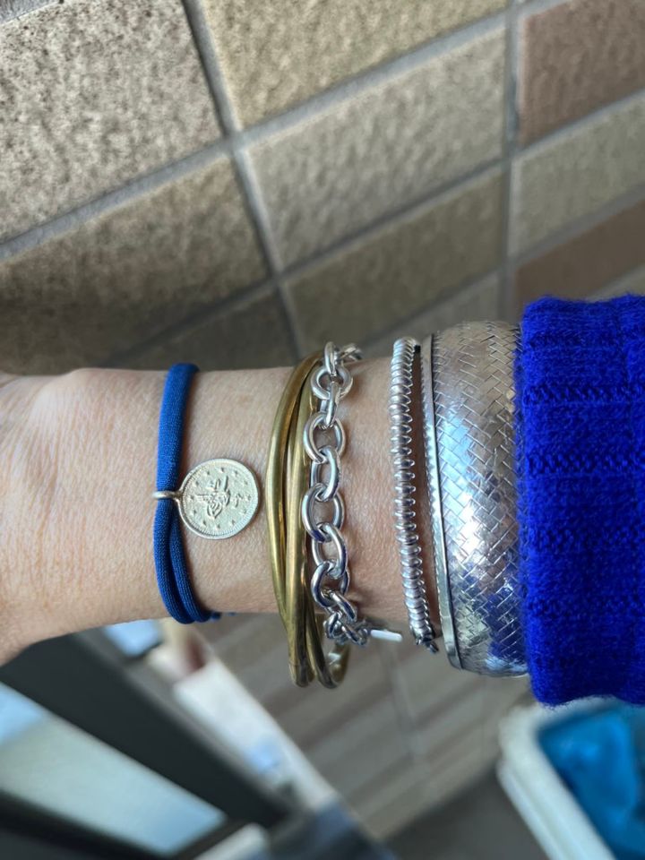 加藤理恵さんの青コーデ