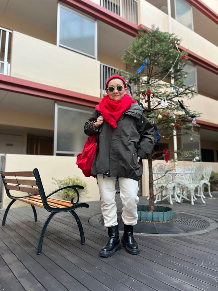 加藤理恵さんの赤コーデ