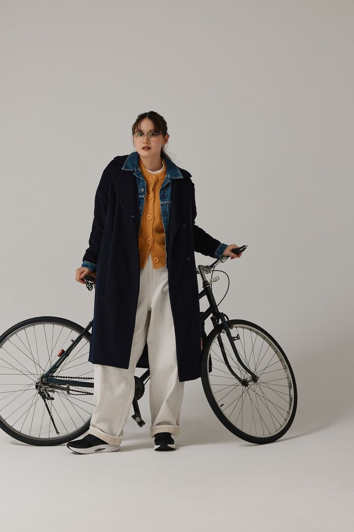 “モノトーン”のお手本コーデ5選。素材や差し色でバランスよく【FUDGE FRIEND おしゃれさんの毎日コーディネート】