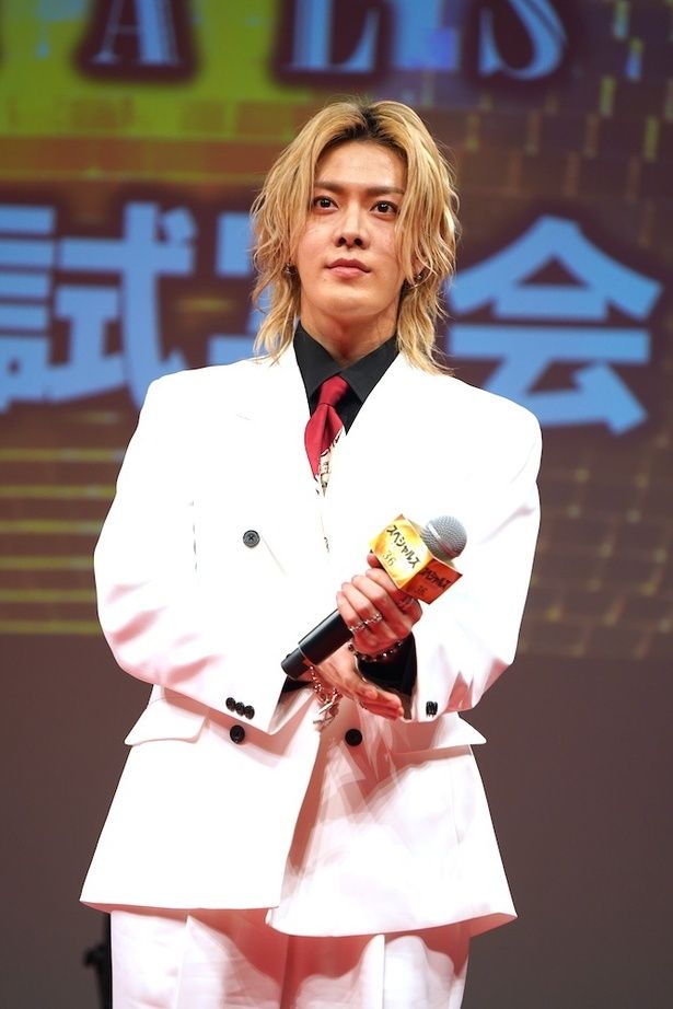 群れるのを嫌うクールな殺し屋、桐生役の中本悠太