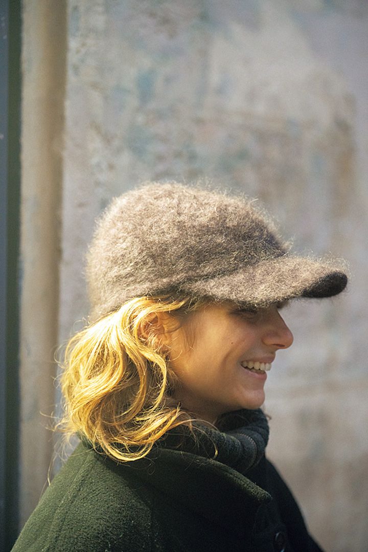 おしゃれでヌクヌク！パリジェンヌとロンドンガールのあったか小物の使い方