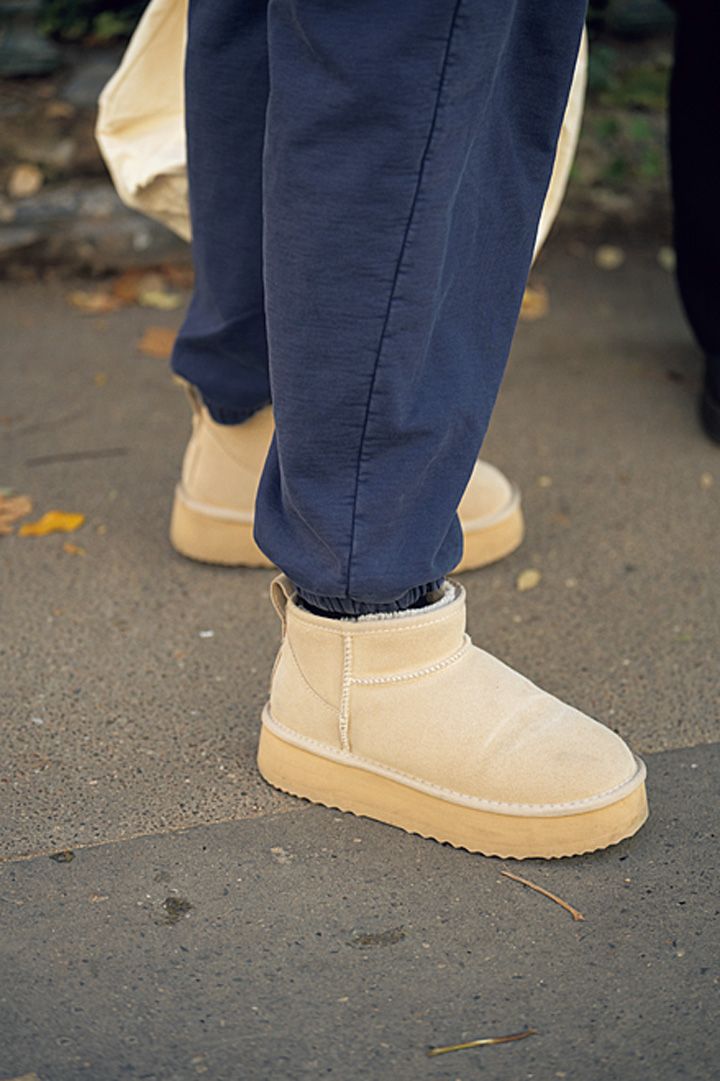 おしゃれでヌクヌク！パリジェンヌとロンドンガールのあったか小物の使い方