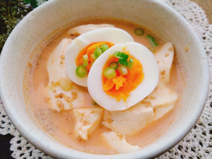 煮込んで美味しいクリーミーな豆腐坦々豆乳スープ