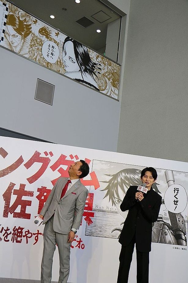 空港内の装飾に登場しているキャラについて「けっこう渋めのキャスティングだと思う」(本郷さん)