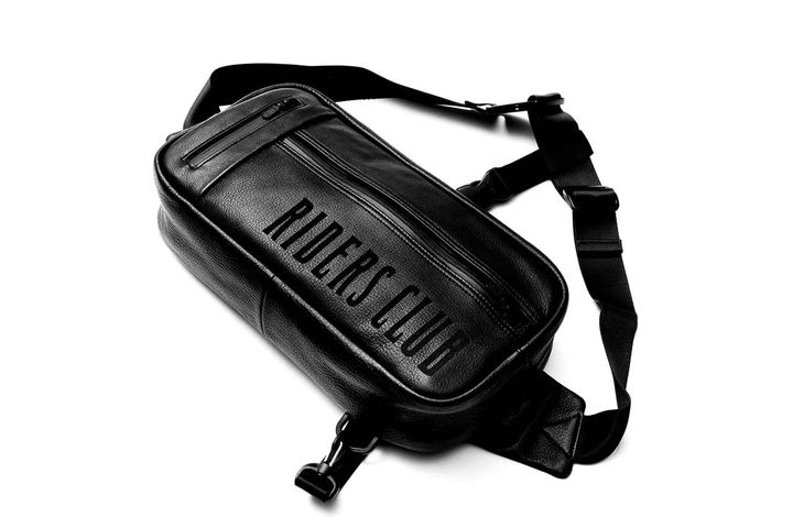 【KUSHITANI × RIDERS CLUB】フッ素加工した撥水牛革のワンショルダーバッグ