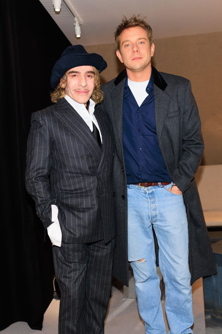 2026年春夏オートクチュールショーに駆けつけたジョン・ガリアーノ。