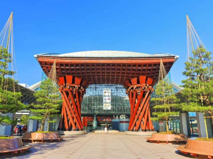 All About ニュース編集部が全国250人を対象に実施した「国内旅行先に関するアンケート」の調査結果から、長期休みに行きたいと思う「石川県の旅行先」ランキングを発表！ 2位「金沢21世紀美術館」を抑えた1位は？