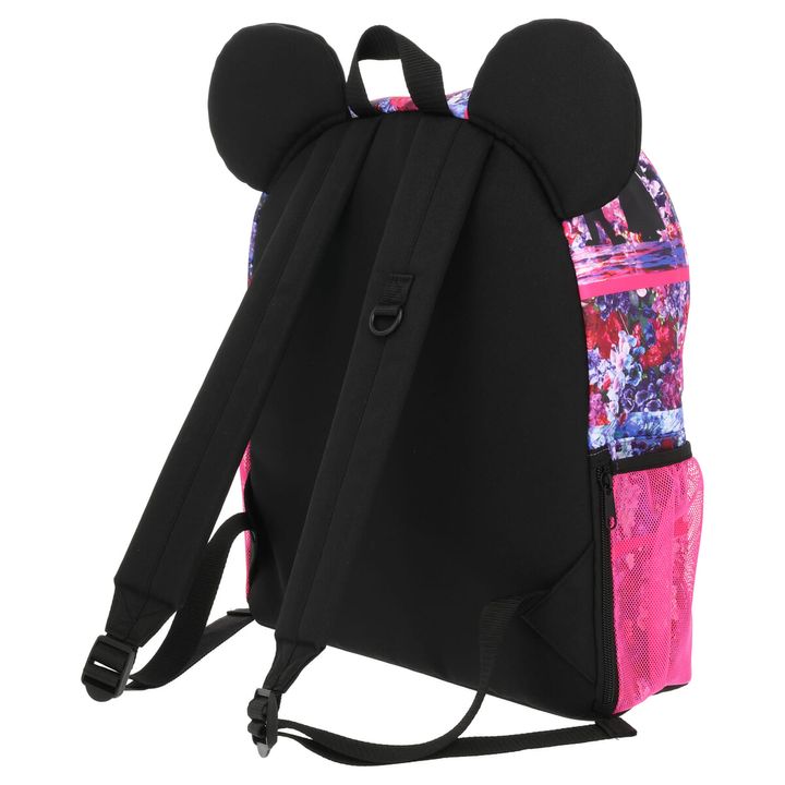 サイドの鮮やかなピンクのメッシュポケットと、小物を付けられるループ部分のアップ