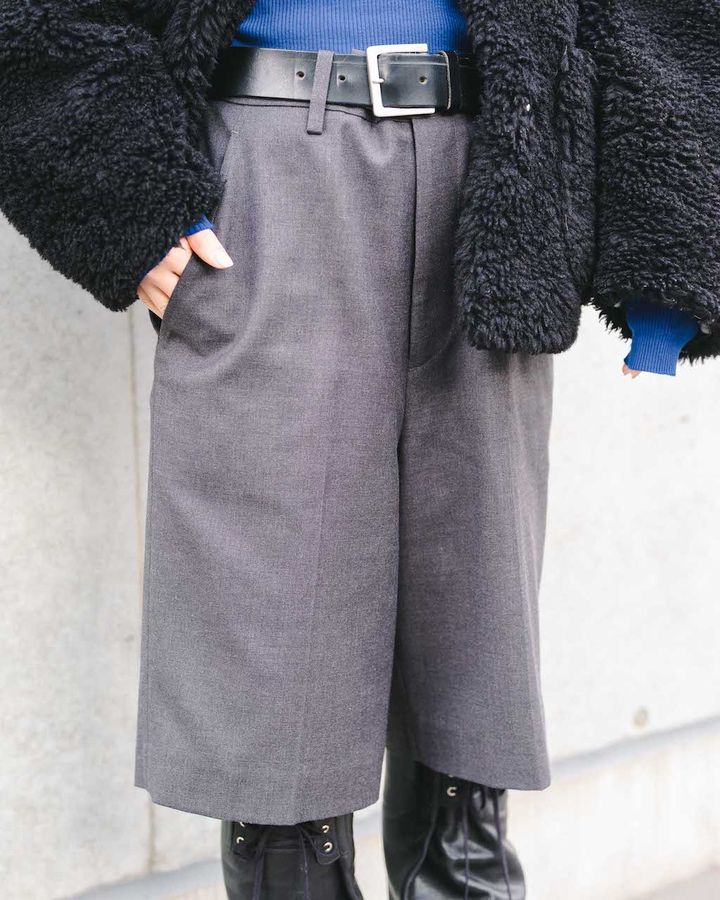 大人の“グレー”コーディネート5選。落ち着いた色使いにセンスが光る【TOKYO SNAP】