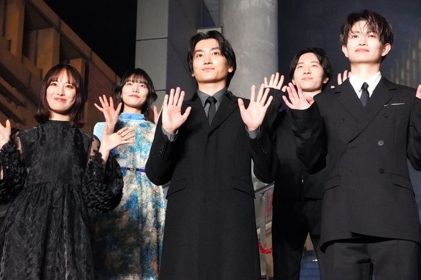 第205期生のメンバーも晴れやかな笑顔を見せた