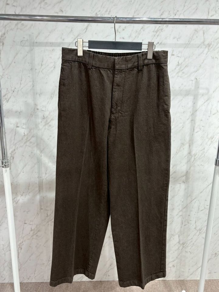 GU ツイルワイドストレートパンツ（丈標準70.5～74.5cm）