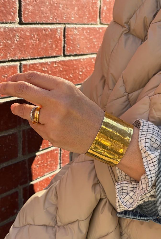 バングルはアクセサリーマウ