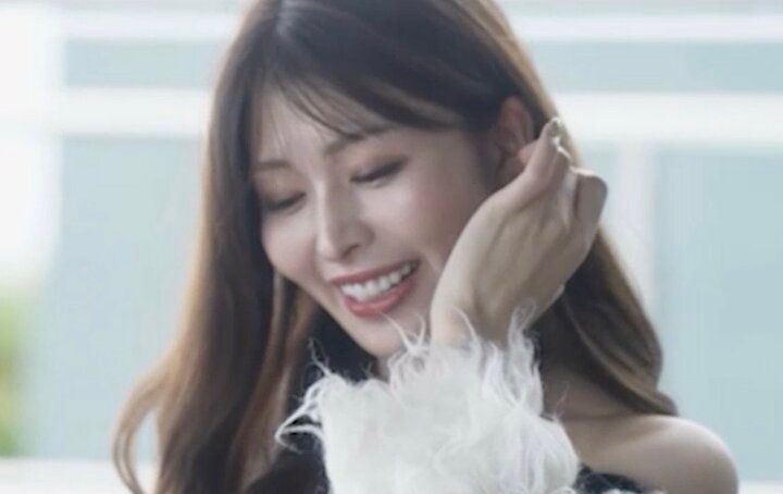 【写真・画像】32歳シンママ美女のビキニ姿に衝撃「大胆！」「刺激が強いよ！」 1枚目