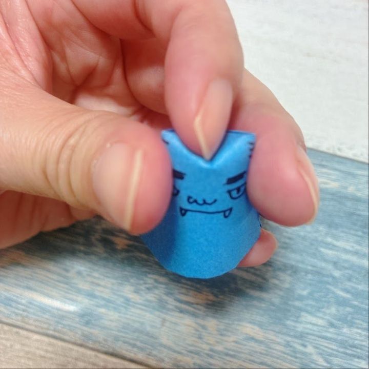 底部分をつぶして立体に