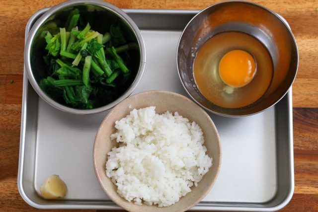 ほうれん草卵あんかけ雑炊の材料