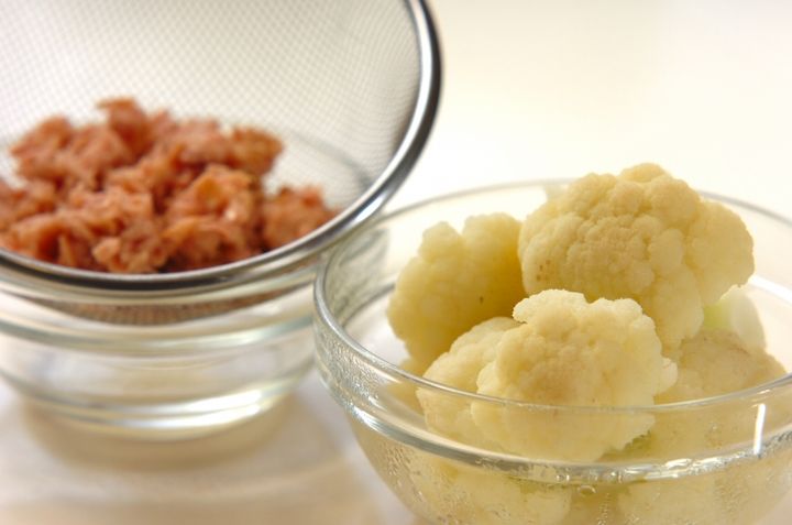 カリフラワーのマヨネーズサラダ やみつきに！ by山下 和美さんの下準備1