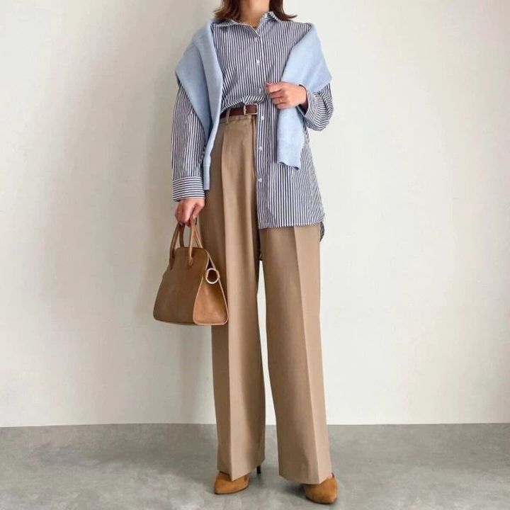 ユニクロタックワイドパンツベージュ着回しコーデ