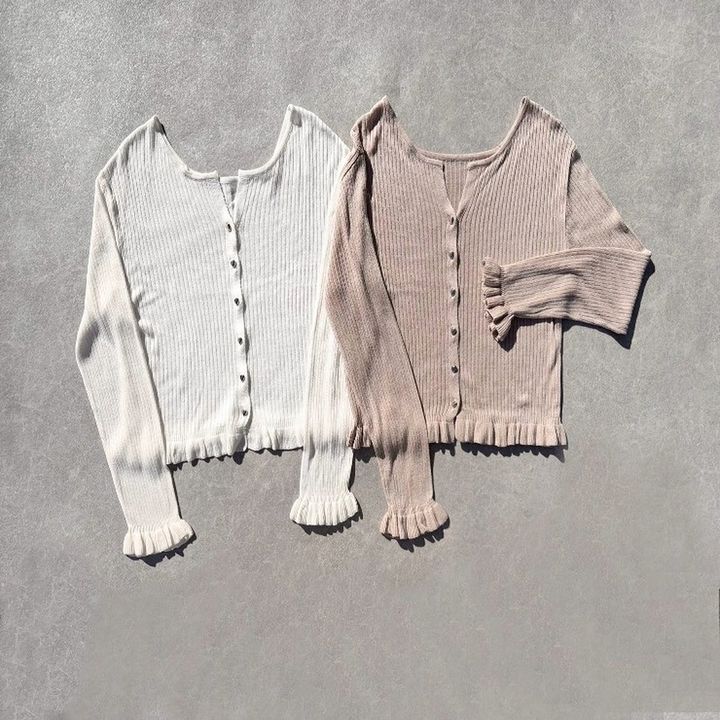 しまむらの2WAYフリルニットカーディガン（TOMO）