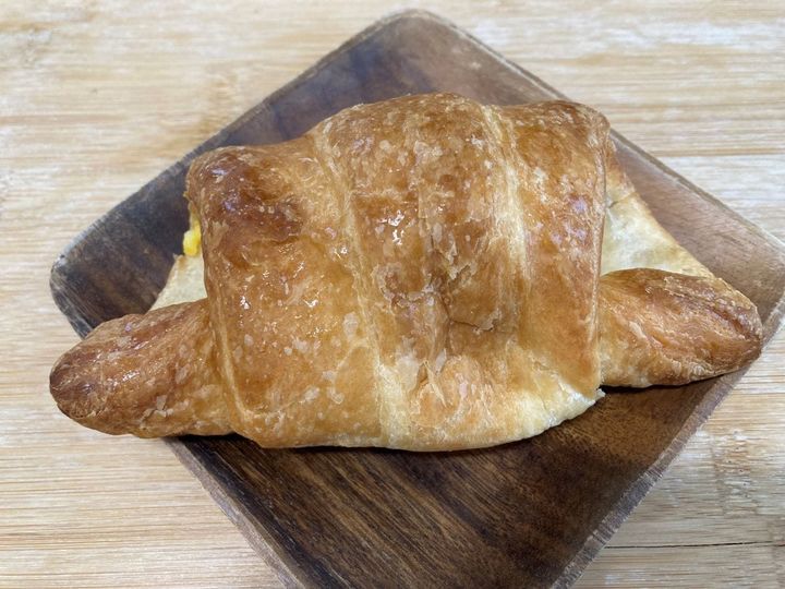 パン屋さんの味と言っても過言ではない！？【ローソン】シンプルだけどめちゃくちゃハマる新作パン