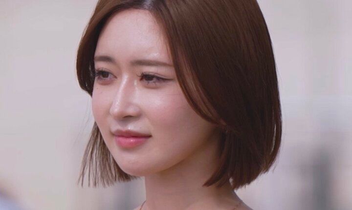 【写真・画像】「ビジュアルに関しては完璧」整形総額1000万円の26歳美女がモテモテに「整形してるだけあって整ってる」 1枚目