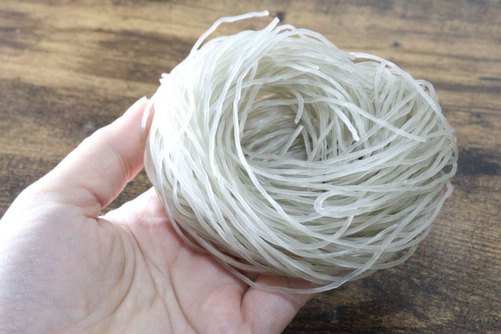 ダイソー つるもち春雨 灰色 さつまいも