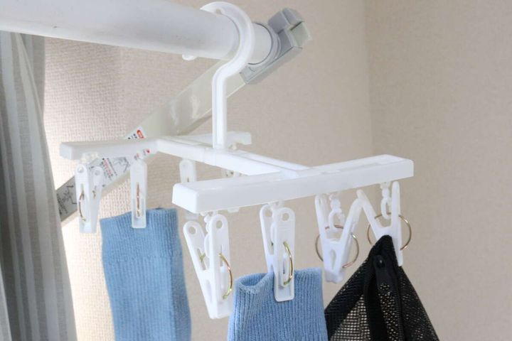 折り畳みハンガー（8ピンチ付） 使用例