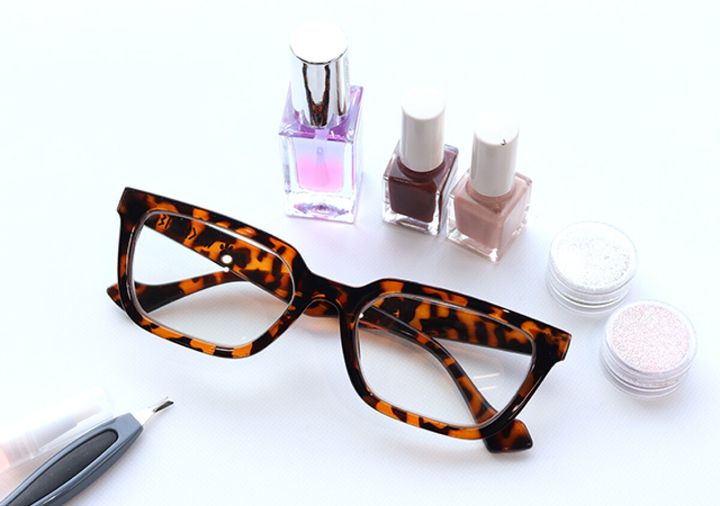 宝島社ムック付録の猫のダヤン 大きく見える！おしゃれなルーペメガネBOOK6