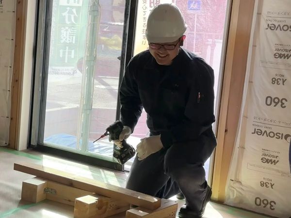 【群馬県】一建設が高校生を対象に「木造住宅の建築現場見学会」を開催！施工管理アプリの操作も