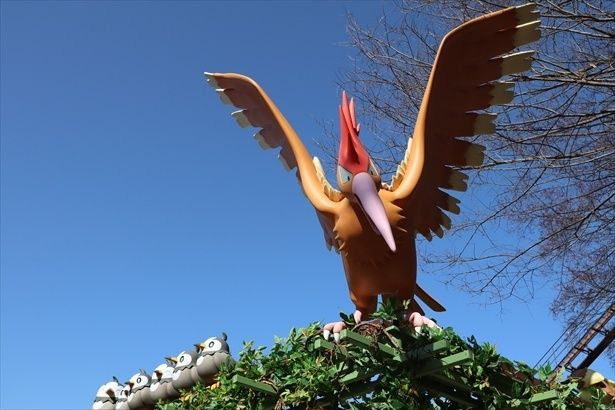 頭上にもポケモンはいる。上下左右を見渡しながら進もう