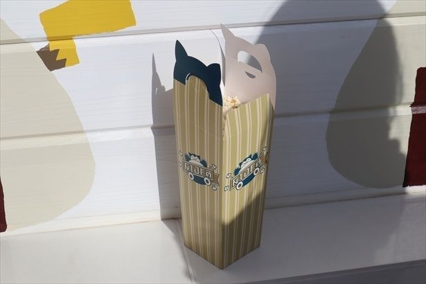 カビゴンポップコーン(バーベキュー味／ミルクキャラメル味、各500円) オリジナルバケツがついたポップコーンボックスセットは4500円