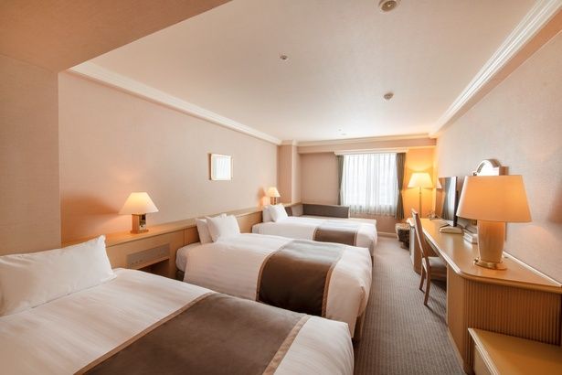 シンプルで清潔感のある洋室タイプ。窓の外の白銀世界を眺めながらくつろげる