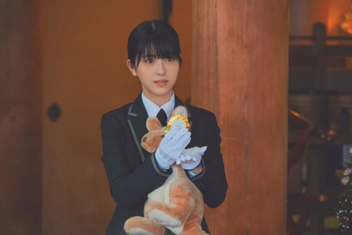 映画『ほどなく、お別れです』より美空（浜辺美波）