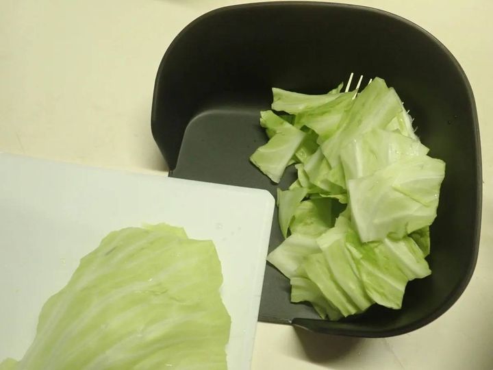 DAISO(ダイソー)：まな板すっきりボウル