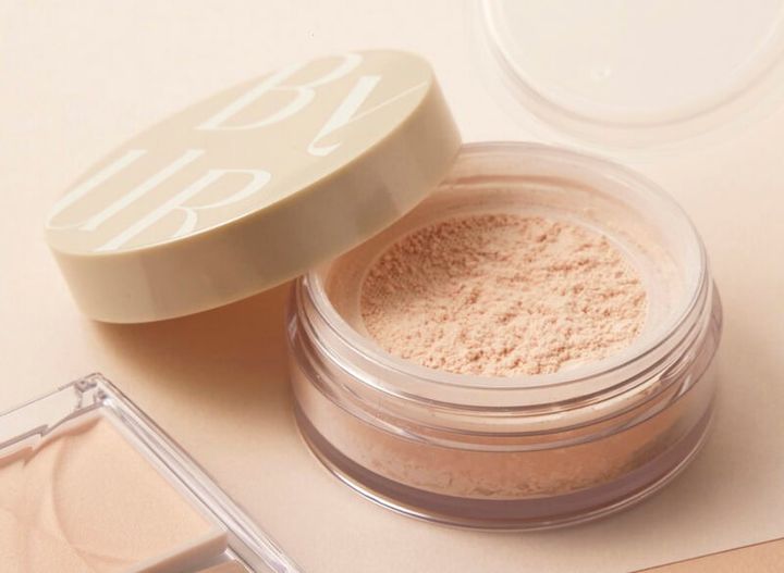 バイユア セラムフィット モイストフェイスパウダー 02