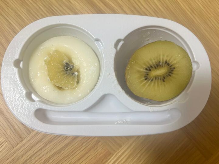 ロッテは、ふわふわ食感のクリームをもちもちの薄いおもちで包み込んだ生菓子タイプのクリーム大福「生雪見だいふく」を1月27日に発売し、SNSで大きな話題となっています。