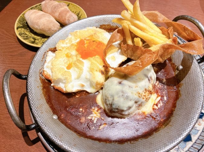 てんしん堂 煮込みチーズハンバーグセット