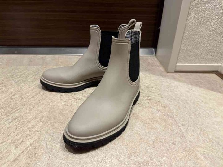 ワークマンの「レディース防水サファリサイドゴア」