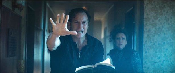 【写真を見る】オカルトファン垂涎の実在の事件を描いてきた「死霊館」ユニバース。“前日譚”ではなにが描かれるのか…(画像は『死霊館 最後の儀式』より) [c]Everett Collection/AFLO