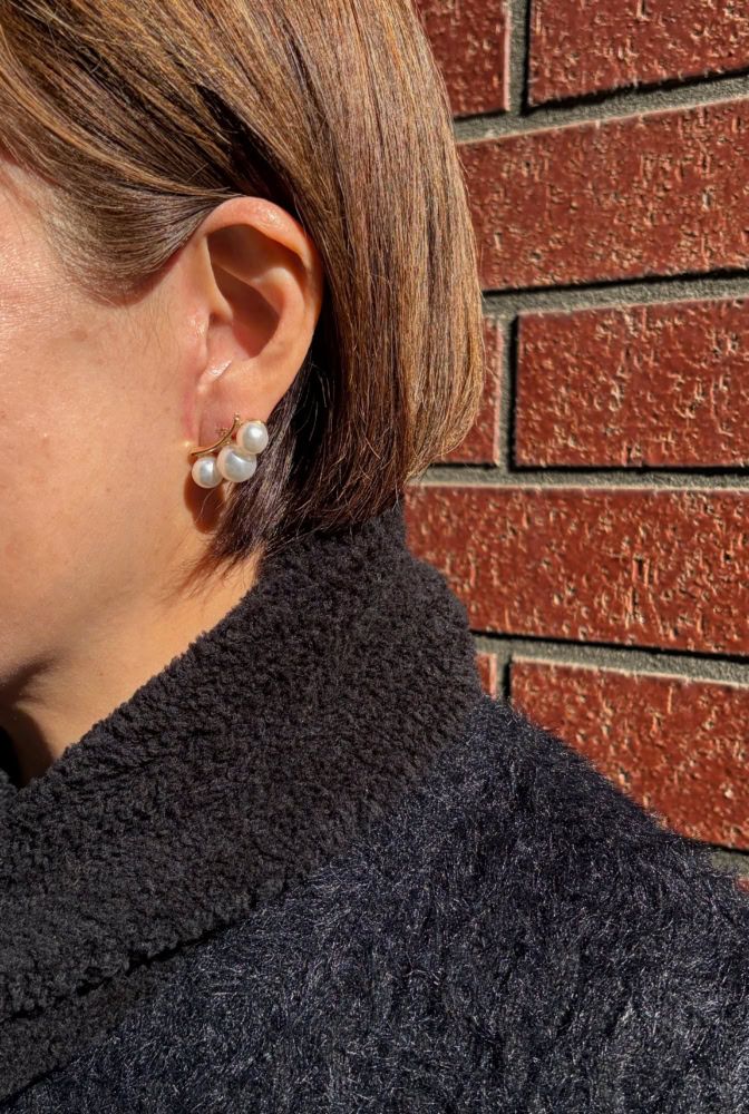 ピアスはmon cabinet