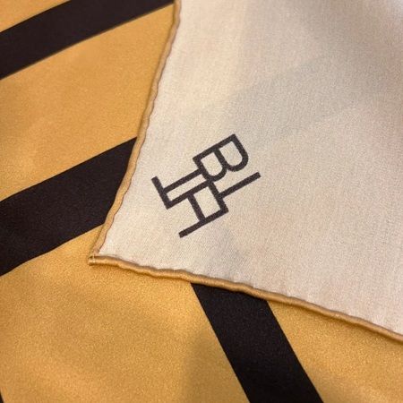 ジェンダレスなヘアアクセブランド「THBT」からシルクスカーフが登場！ギフトにも