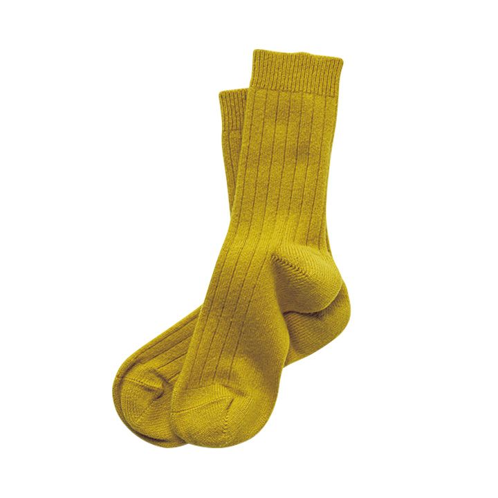 コーデに加えるだけでおしゃれ度がアップする、冬のヌクヌク小物26選